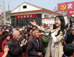 最动人的歌声，是乡亲们的深情