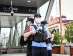 南昌特警温情服务，持续接单助力游客美好回忆