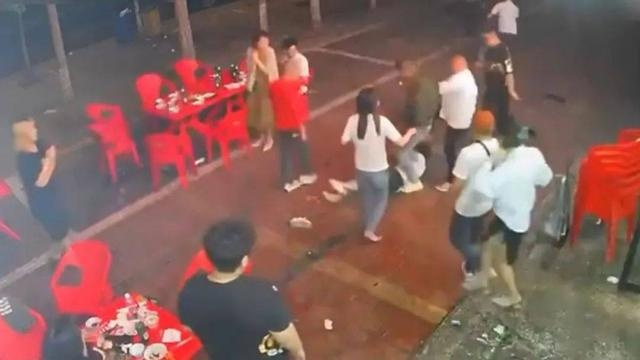 韩国再次发生尹锡悦支持者自焚事件，社会动荡背后的深思