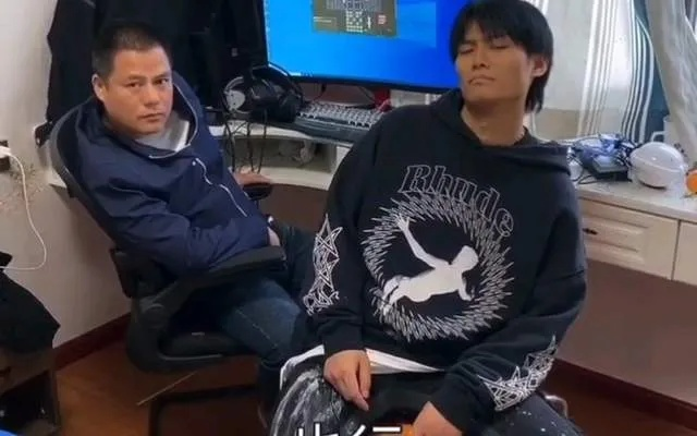 33岁抗癌博主小杨哥离世，勇敢抗争的背影，永恒的抗癌传奇