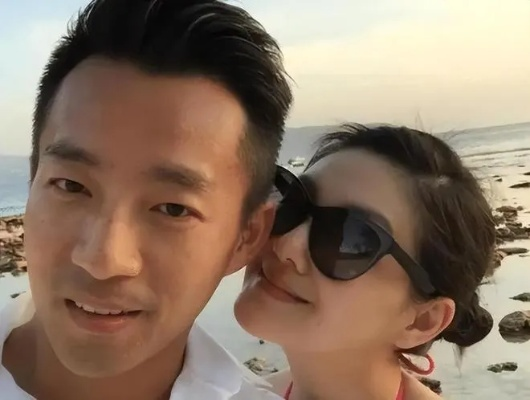 汪小菲前妻神秘前夫晒结婚证喊话，引发网络热议