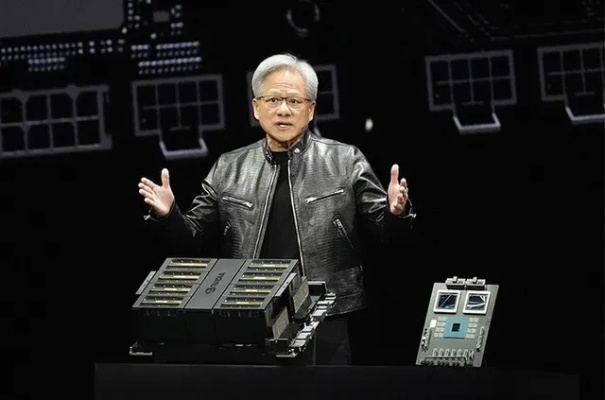 黄仁勋，中国在AI领域展现强劲实力，与美国并驾齐驱