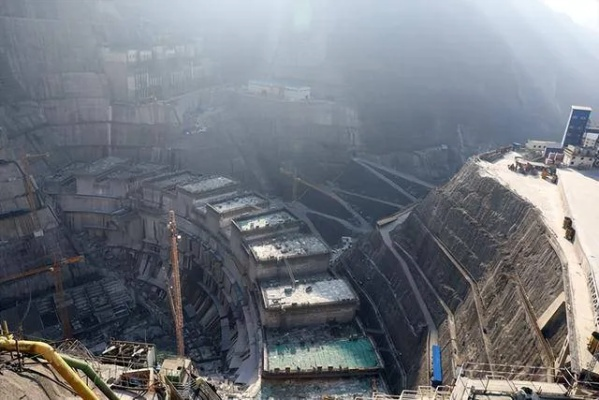 世界第一高坝—白鹤滩水电站首蓄成功，开启我国水电建设新纪元