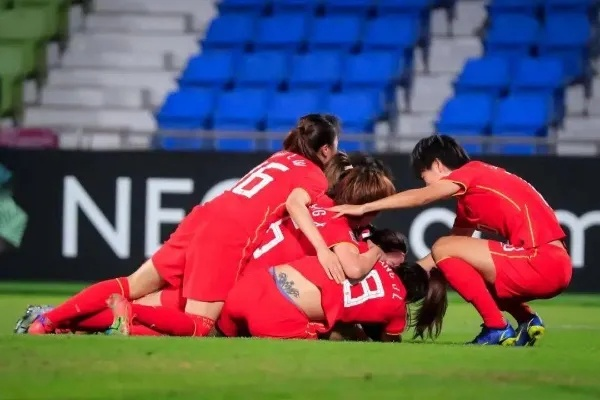 五人制亚洲杯中国女足勇闯四强，展现顽强拼搏精神