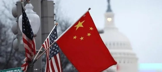 美国停止发放任何学生签证，中方回应，坚决反对，敦促美方撤销错误决定