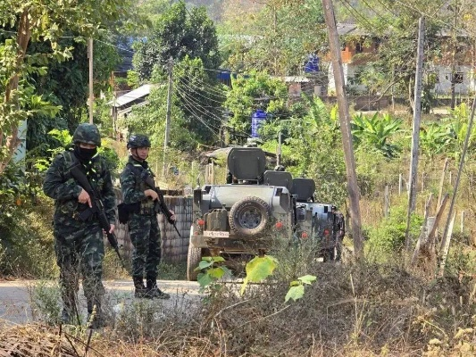 泰国与柬埔寨士兵发生交火，边境紧张局势再升级